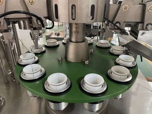 자동 구유 플라스틱 부드러운 튜브 또는 라미네이트 튜브 충전 및 밀폐 기계