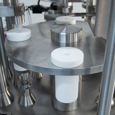 자동 사전 충전 주사기 충전 루어 락 캡핑 기계 유리 주사기 젤 충전 및 플러깅 기계