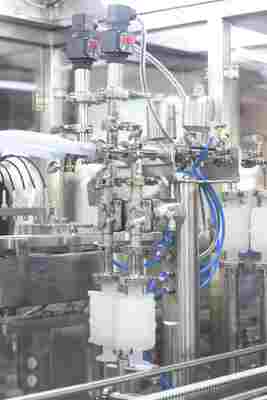 치과 카트리지를 위해 미리 채워진 주사기 채용 기계 액체 젤 채용 및 밀폐 기계