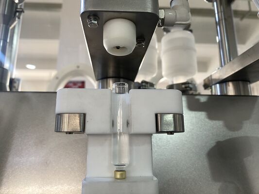 1~10pcs/min 데스크톱 사전 채워진 주사기 진공 채용 기계